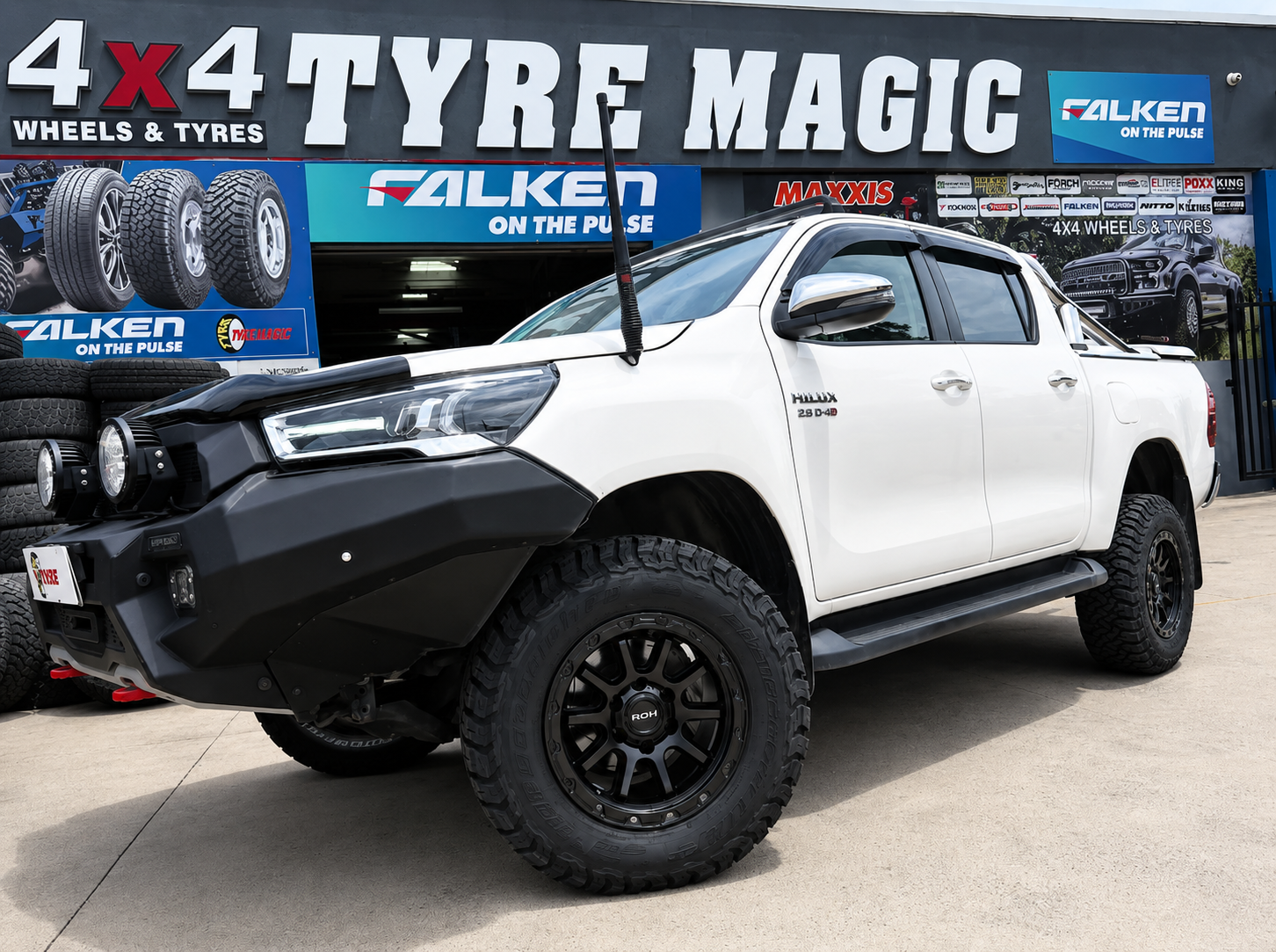 Toyota Hilux - ROH Onyx - BF goodrich