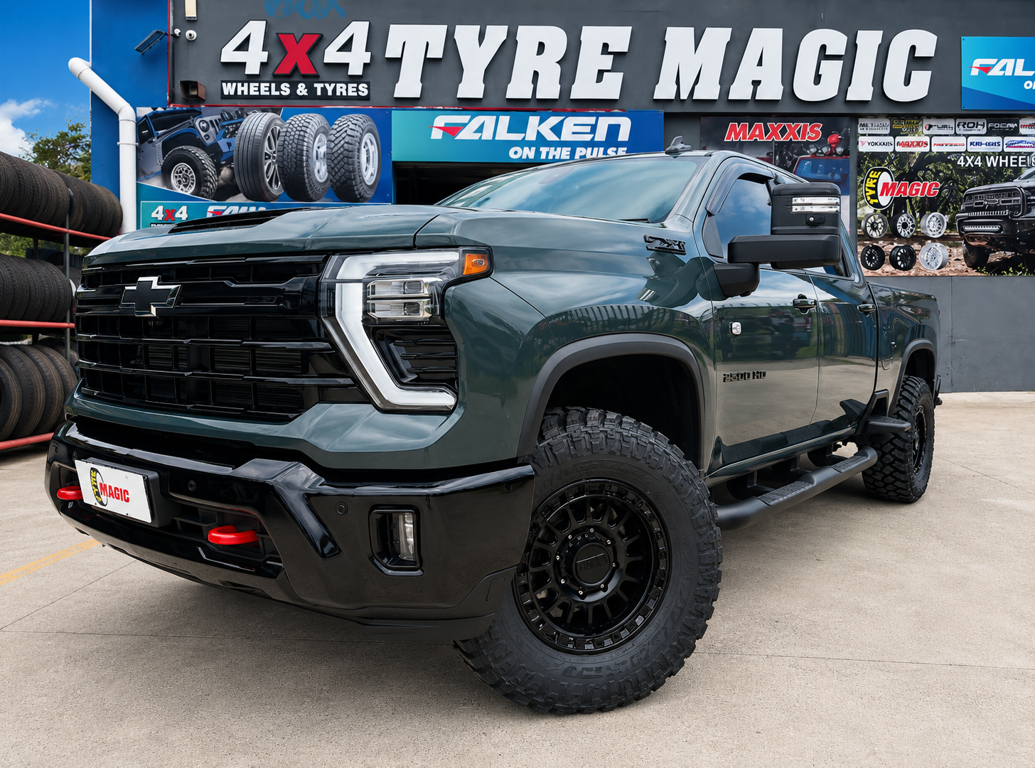 Chevrolet 2500 - KMC IMS KM552 - Maxxis Razr MT772