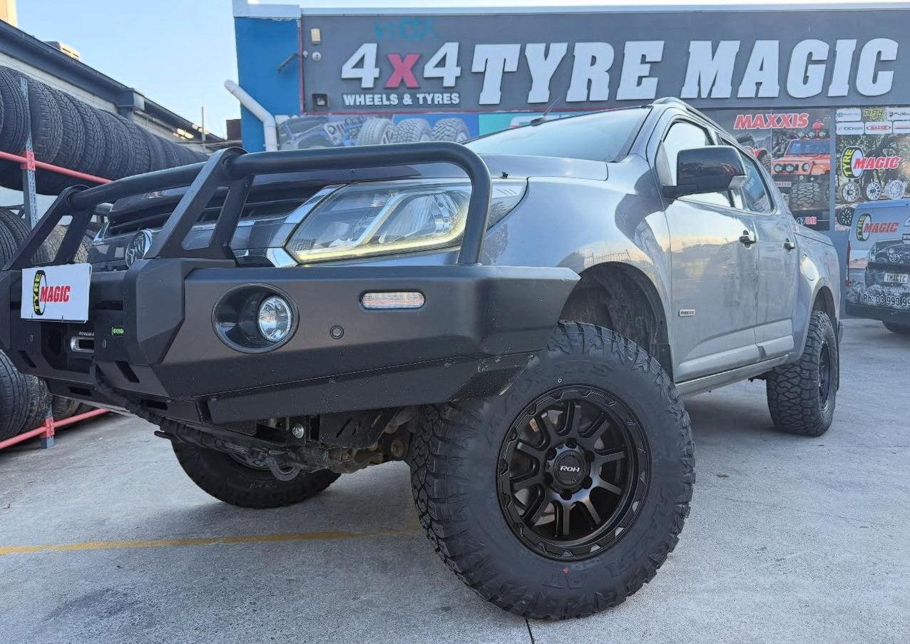 Holden Colorado - ROH Onyx - Maxxis Razr AT811
