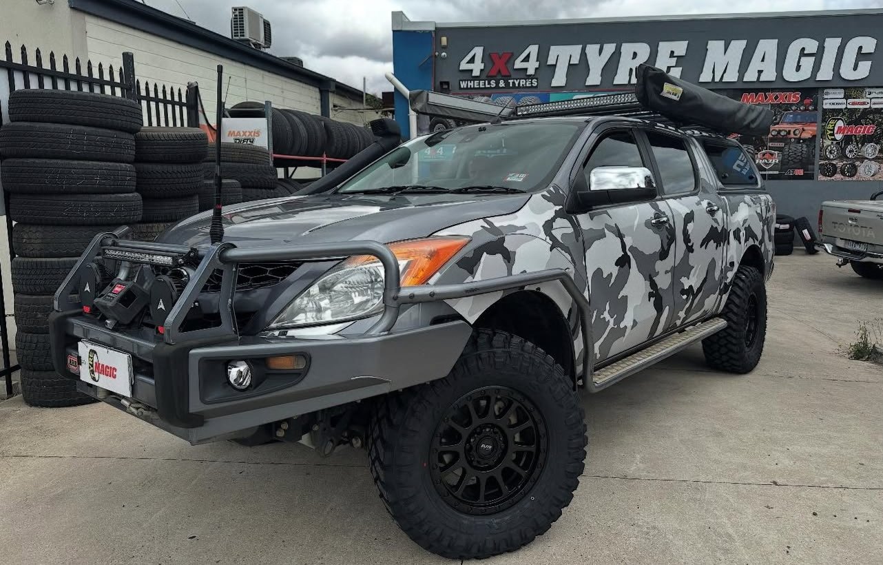 Mazda BT50 - Elite Podium P25 - Maxxis Razr AT811