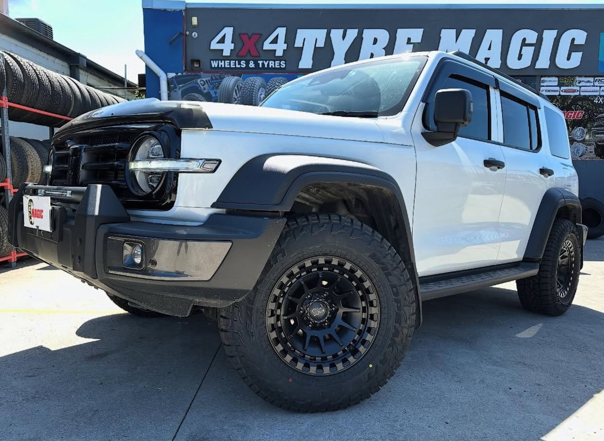 Tank 300 - Black Rhino Barrage - Falken Wildpeak
