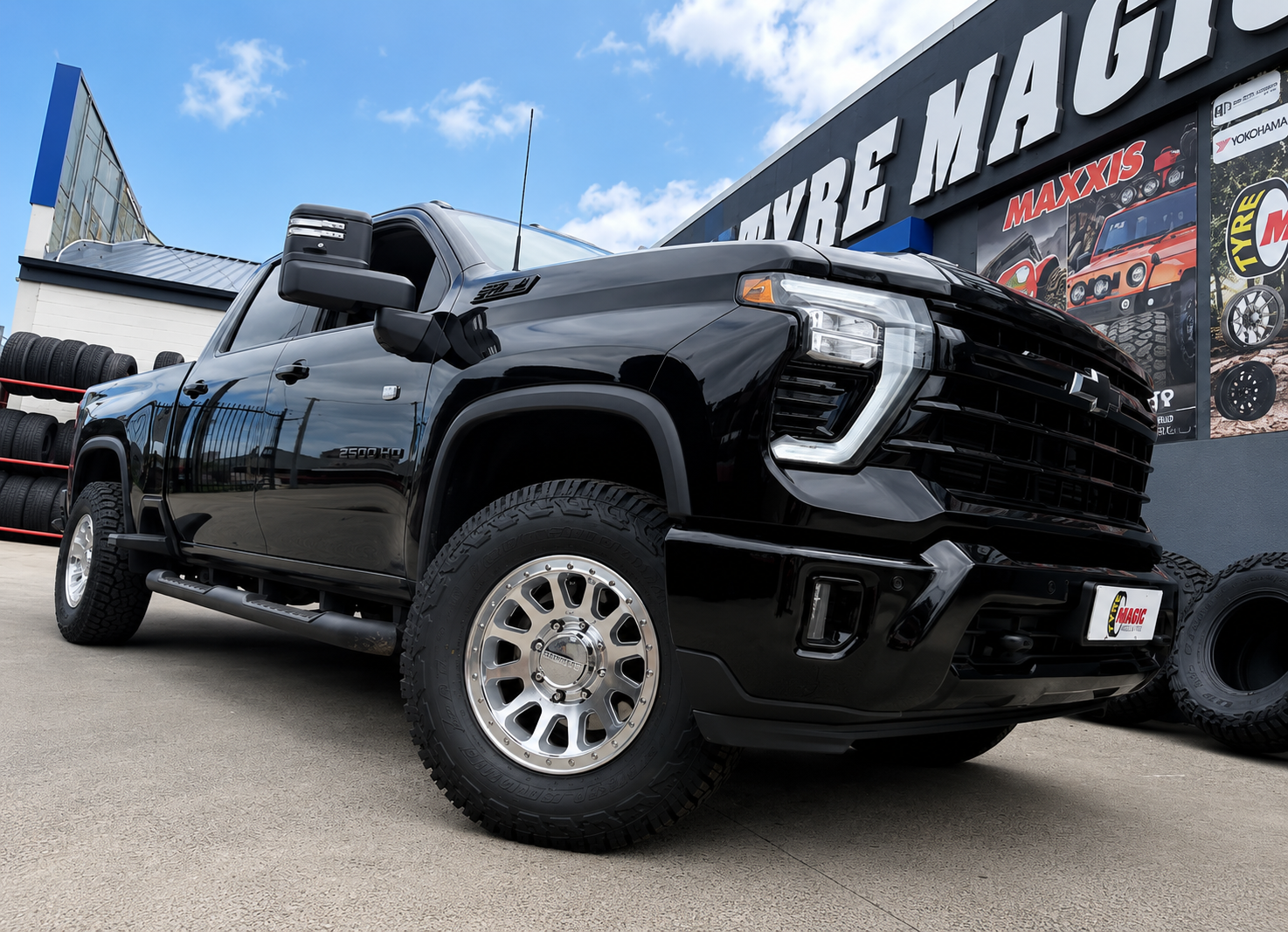 Chevrolet 2500 - Method 709 P12 Machined - Yokohama G016 XAT