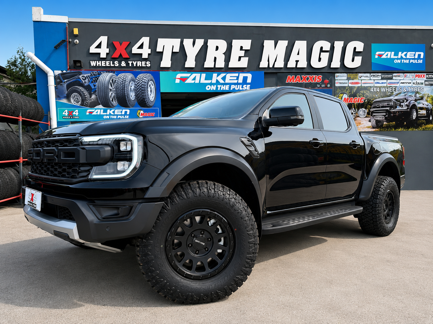 Ford Ranger Raptor - Method 305 Double Black P25 - Maxxis Razr AT811
