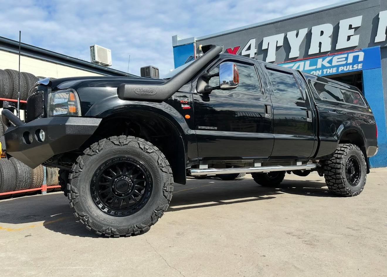 Ford F250 - KMC IMS KM552 - Nitto Mud Grappler