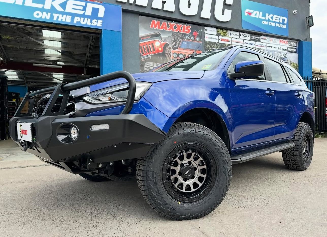 Isuzu MUX - ROH Assault Graphite - Falken Wildpeak